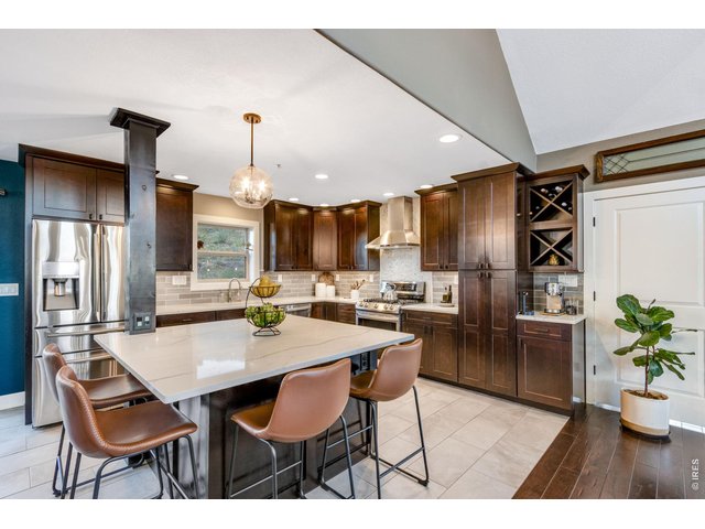 Property Photo 28 Wrap around breakfast bar