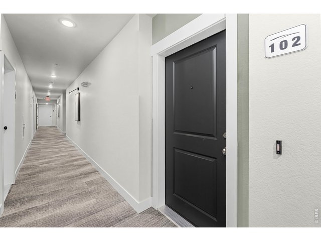 Property Photo 13 Secured entry hallway to your front door! 