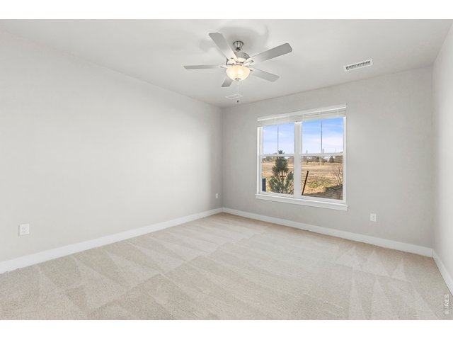 Property Photo 11 Ceiling fan included! 