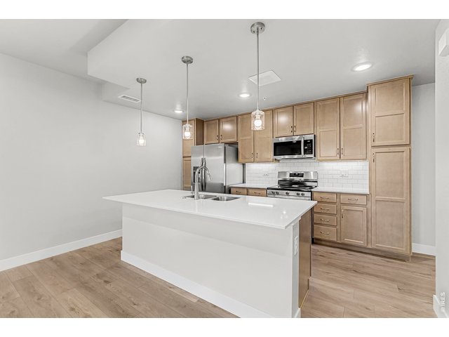 Property Photo 2 Timeless designer kitchen! 
