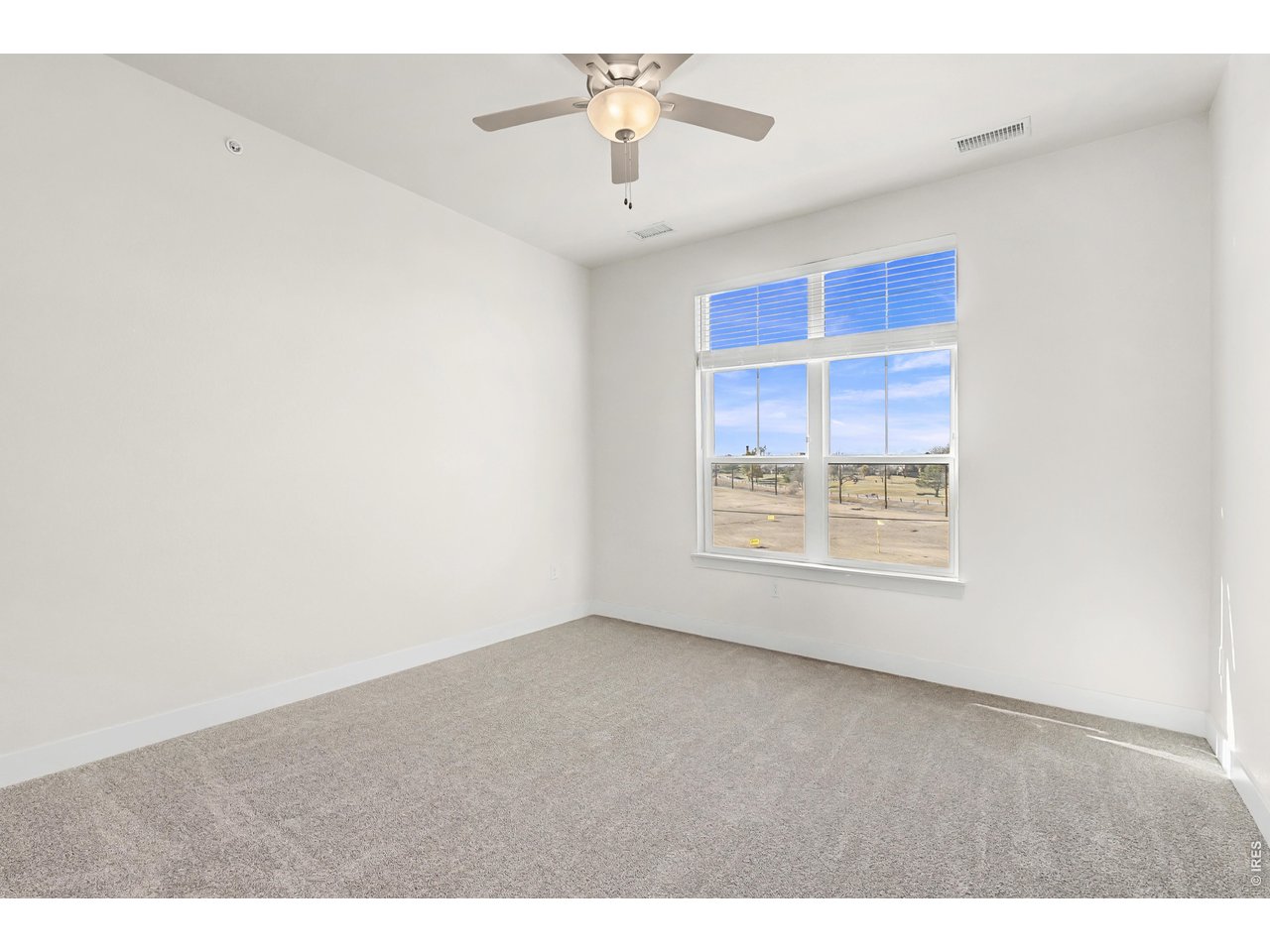 Property Photo 9 ceiling fan included!