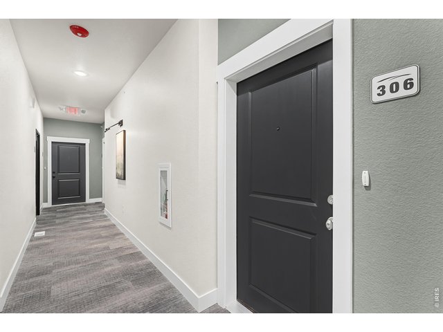 Property Photo 14 Secure entry hallway to your front door! 