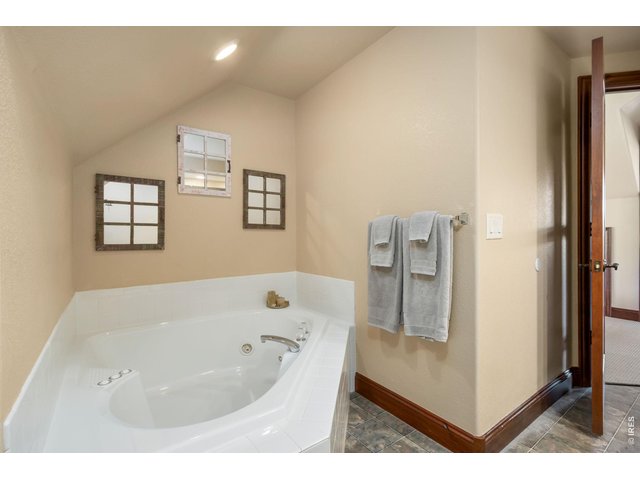 Property Photo 38 Double Jaccuzi jetted tub- perfect for after the day's adventures and those sore muscles!
