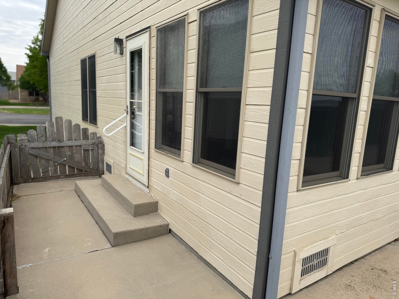 Back door into Sun Room/Office