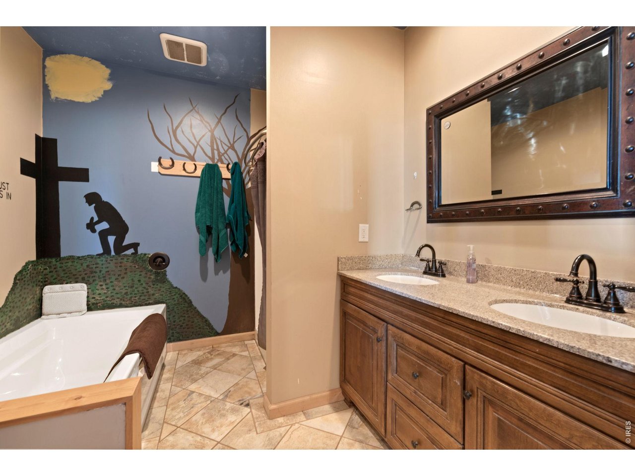 Full 5-piece guest bath