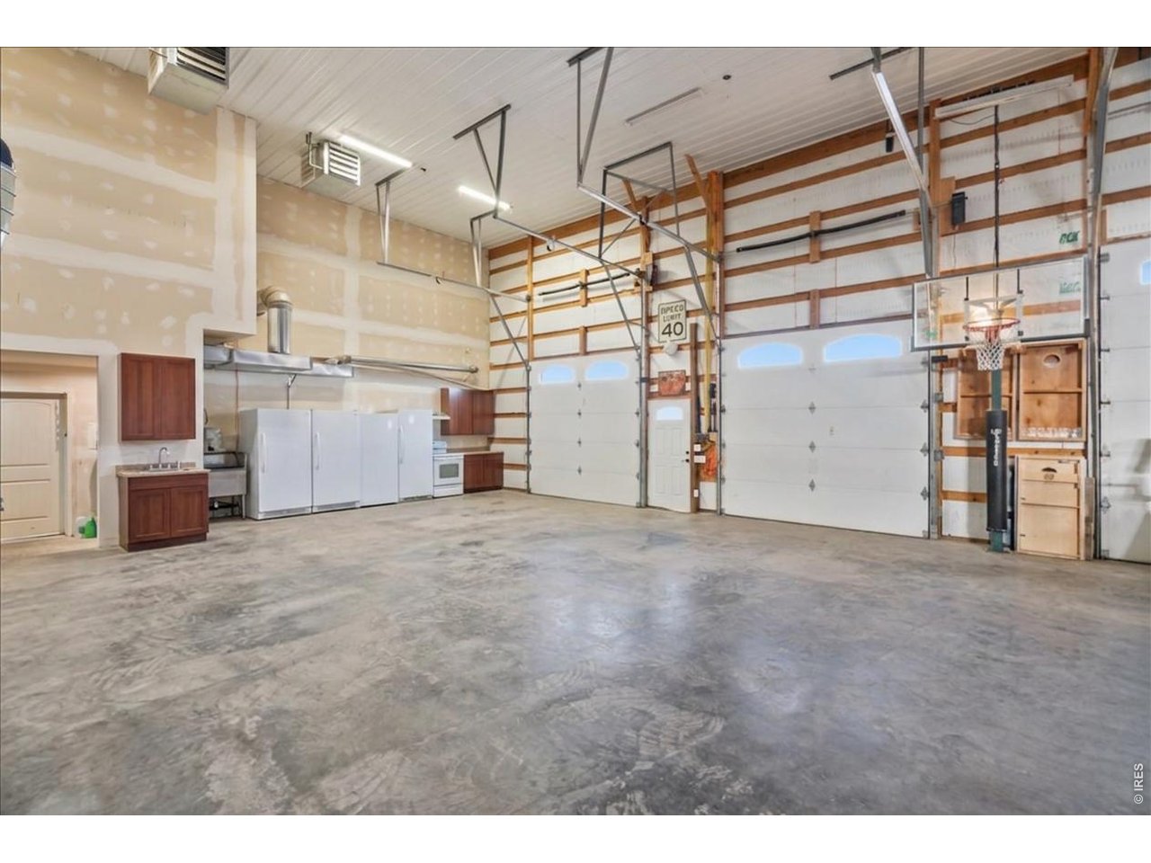 20 ft ceilings