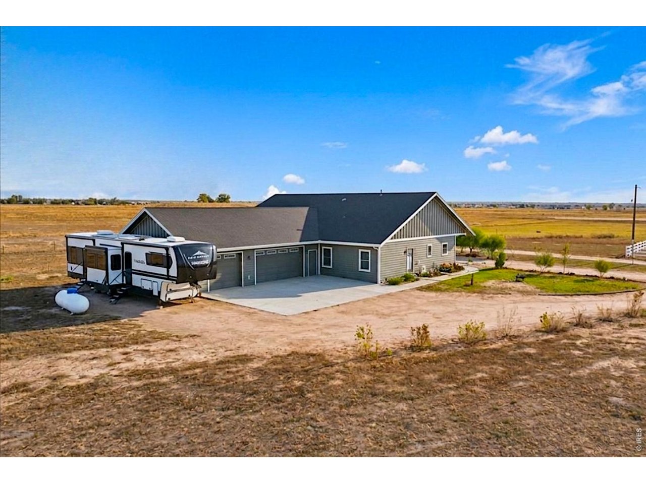 Attached 3 car garage