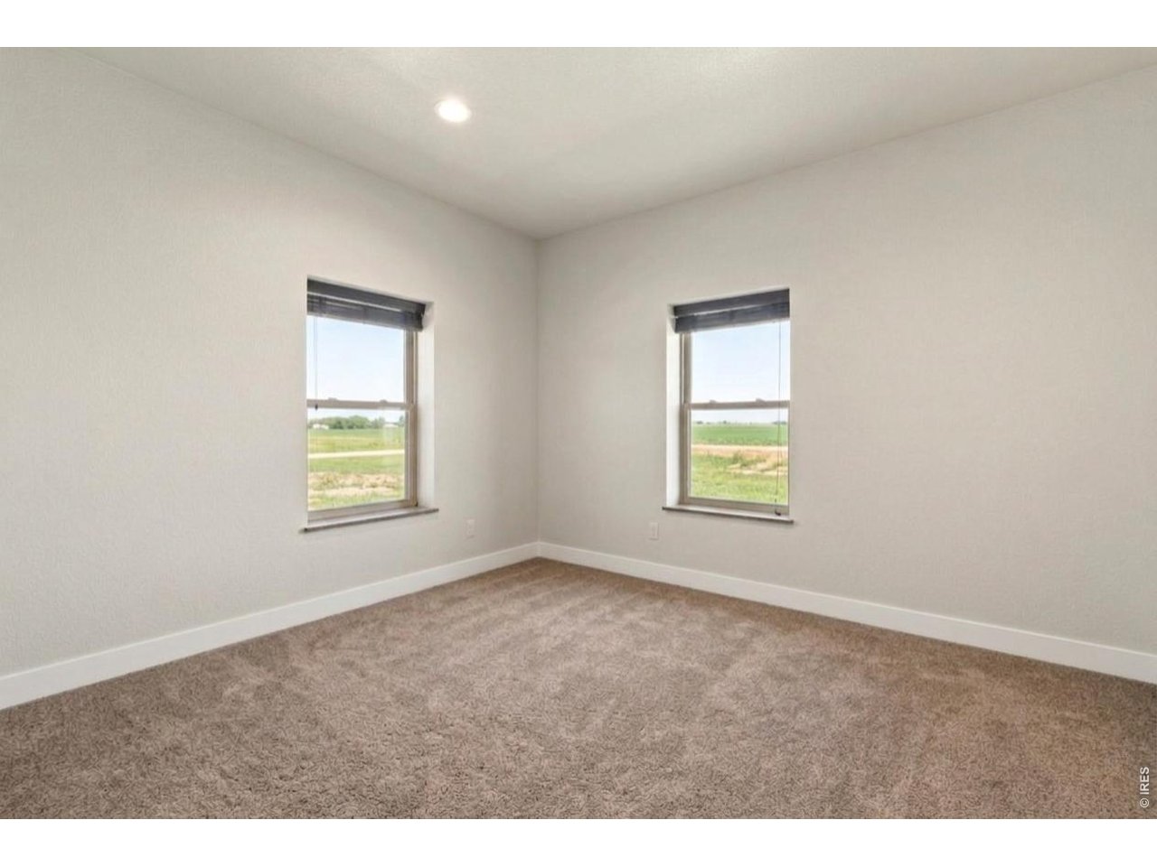 Guest bedroom 3 (Furnishings removed with AI)