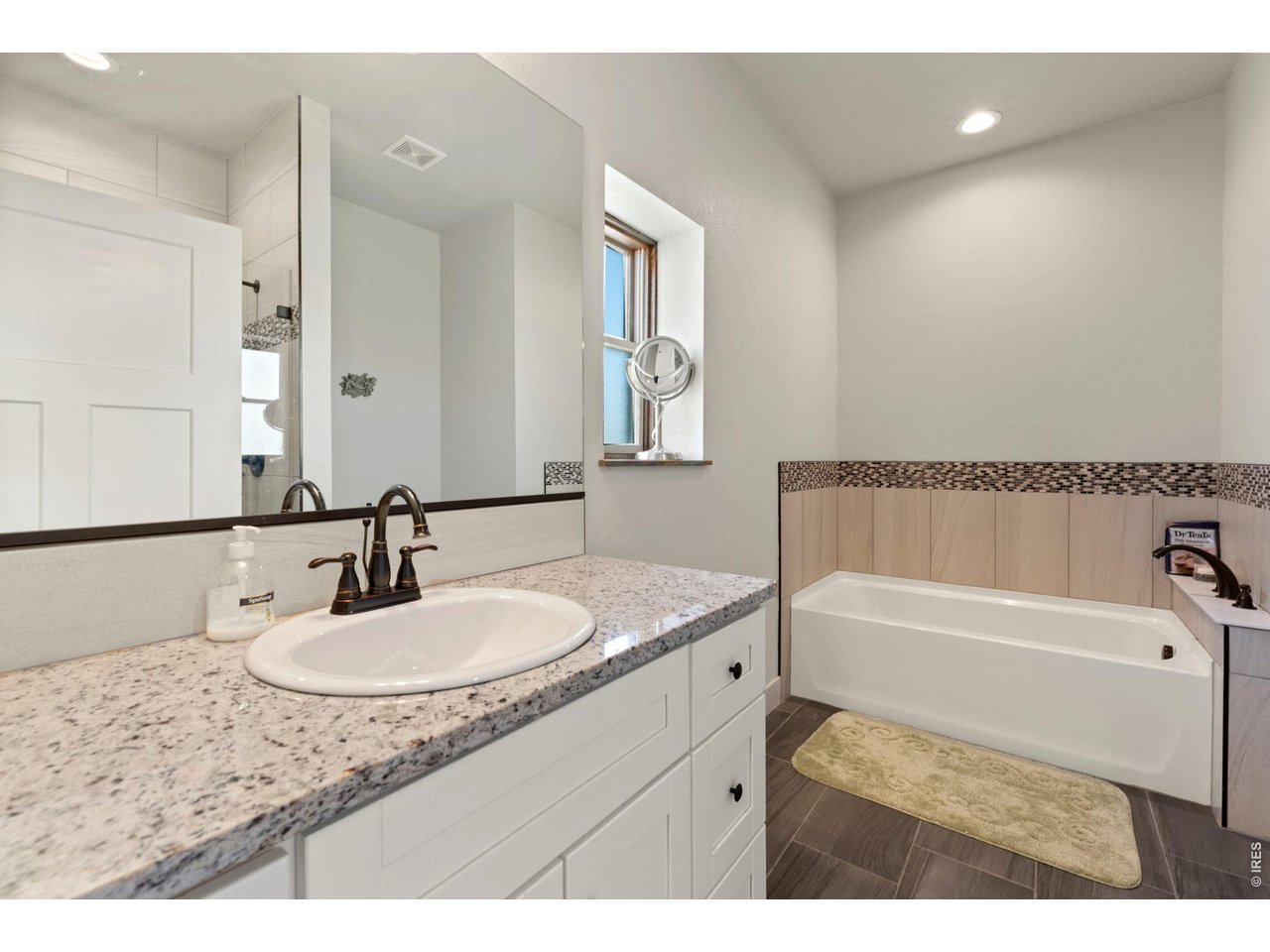 Full 5-piece primary bathroom