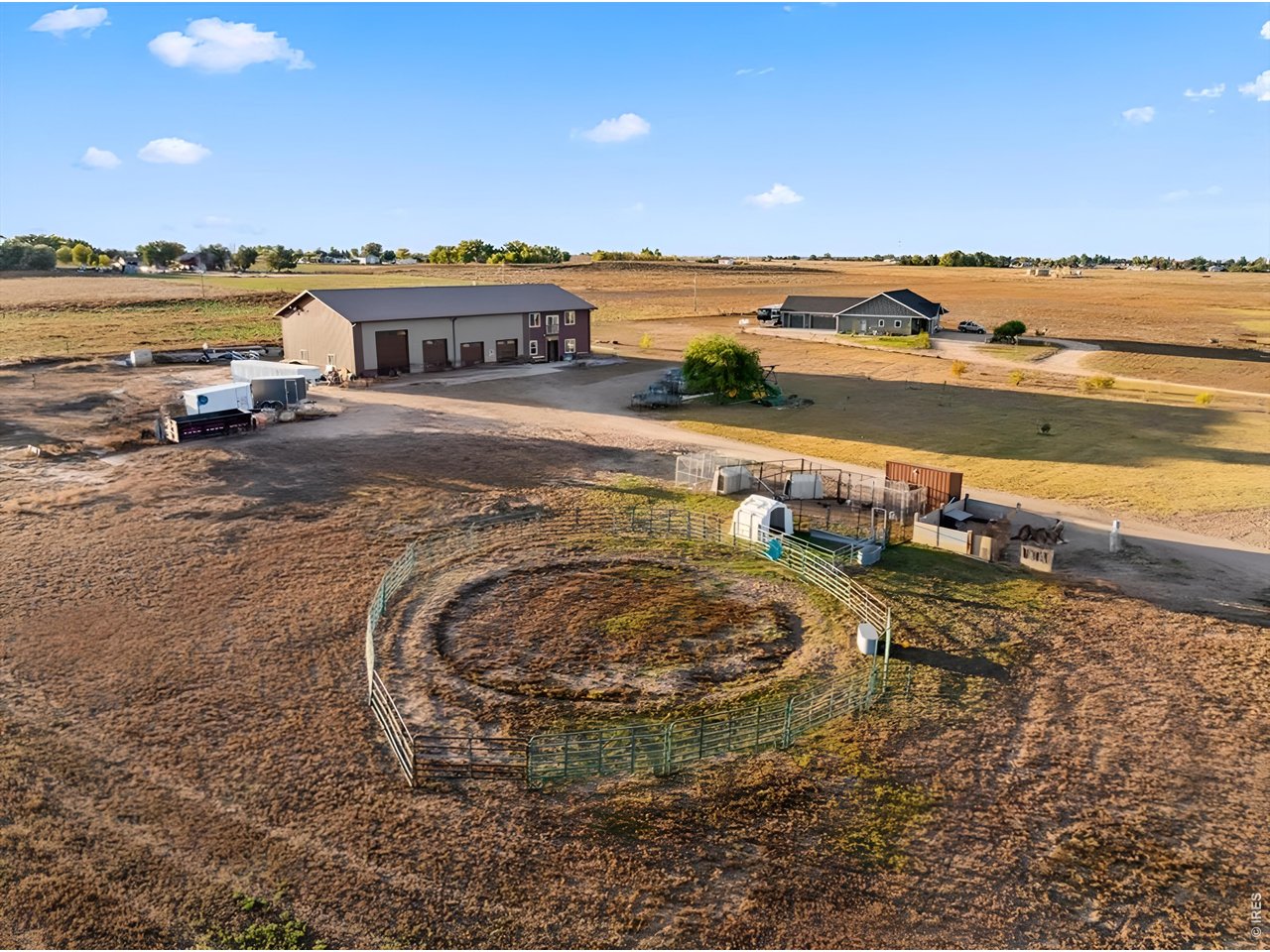 Round pin with pipe fencing included