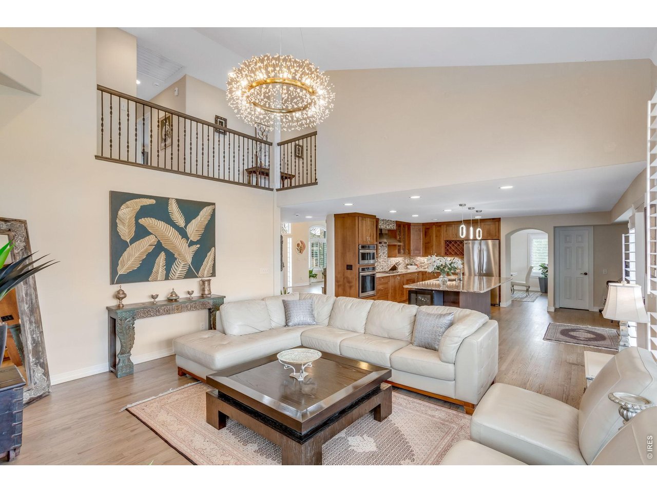 Excellent fluid layout, eat-in kitchen is ideally located. With its lofty ceiling line, sweeping wall space, and generous scale, the main level family room lives with perfect connection.