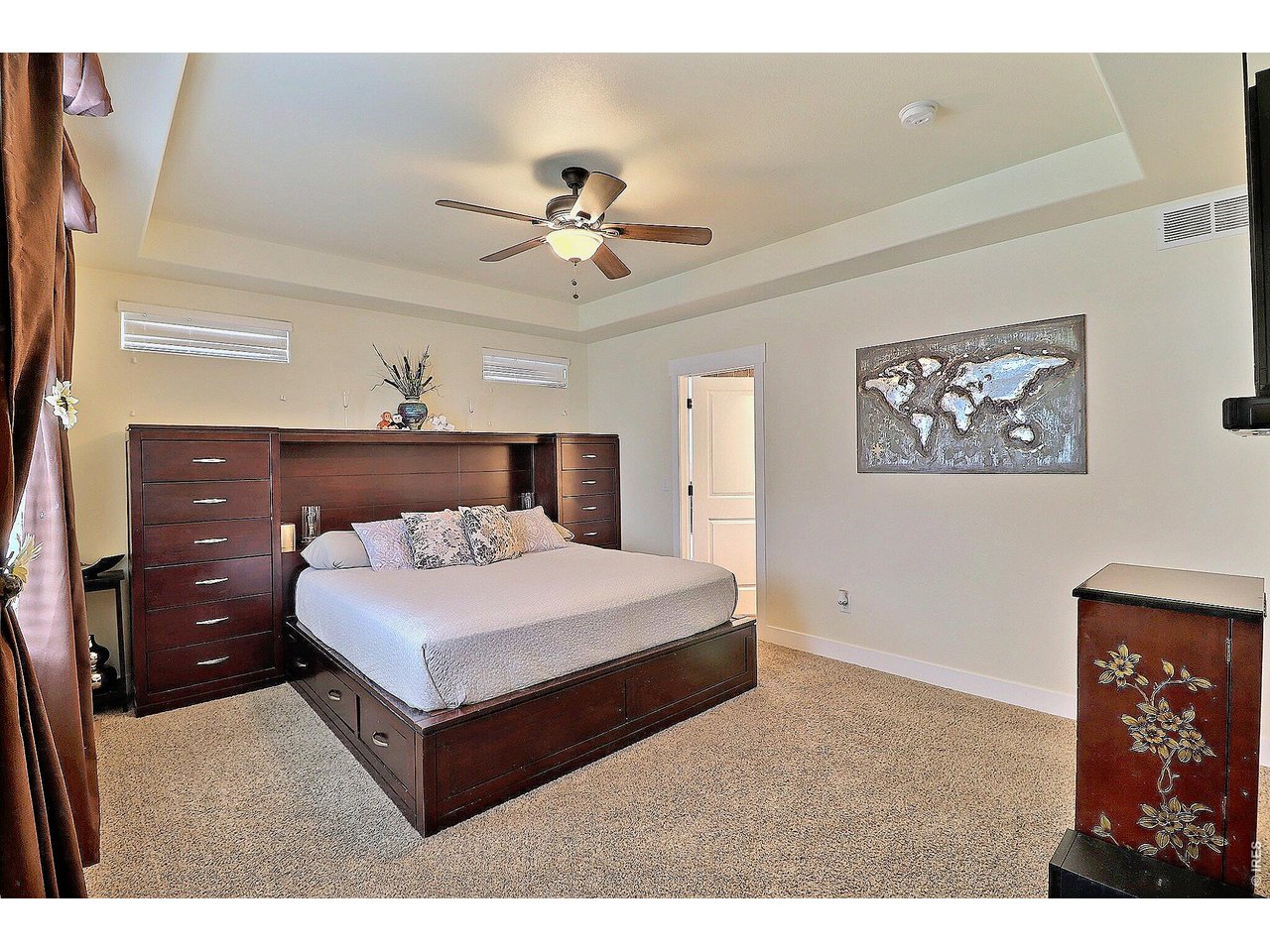 Pretty Ceiling Design