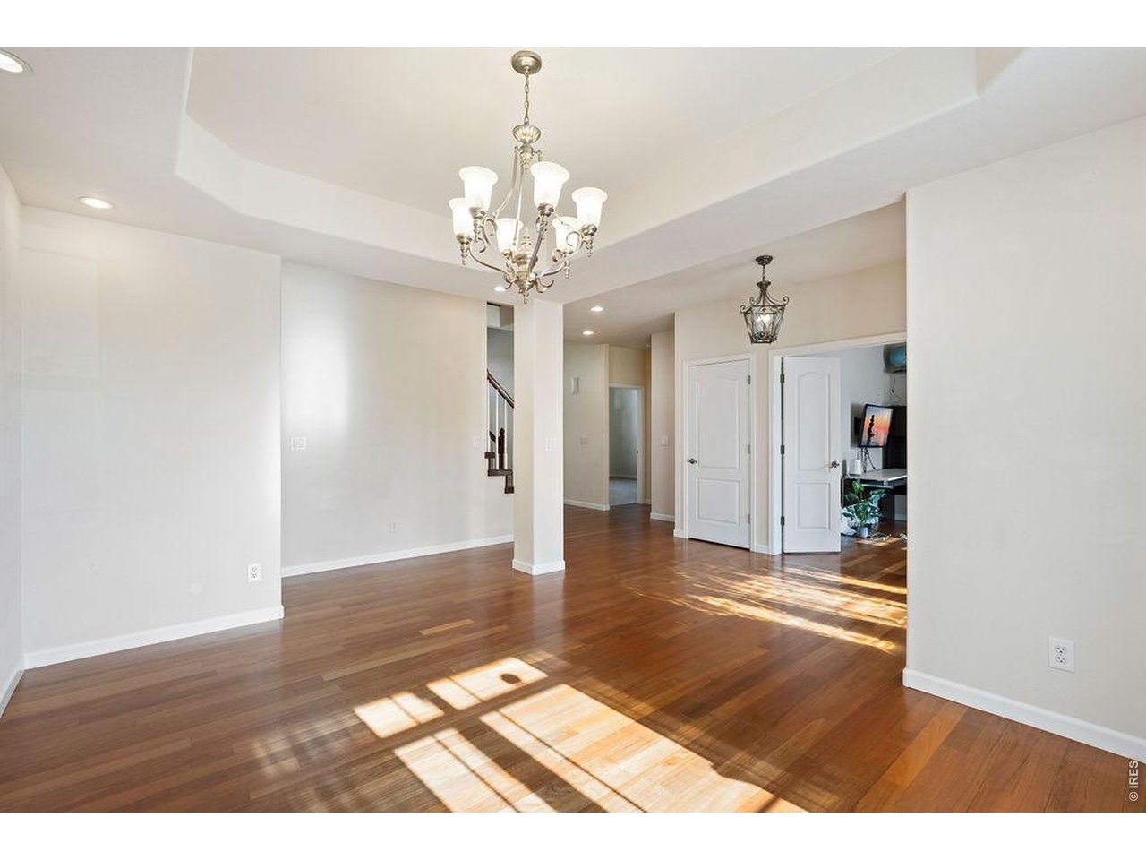 Property Photo 6 Formal Dining Room 