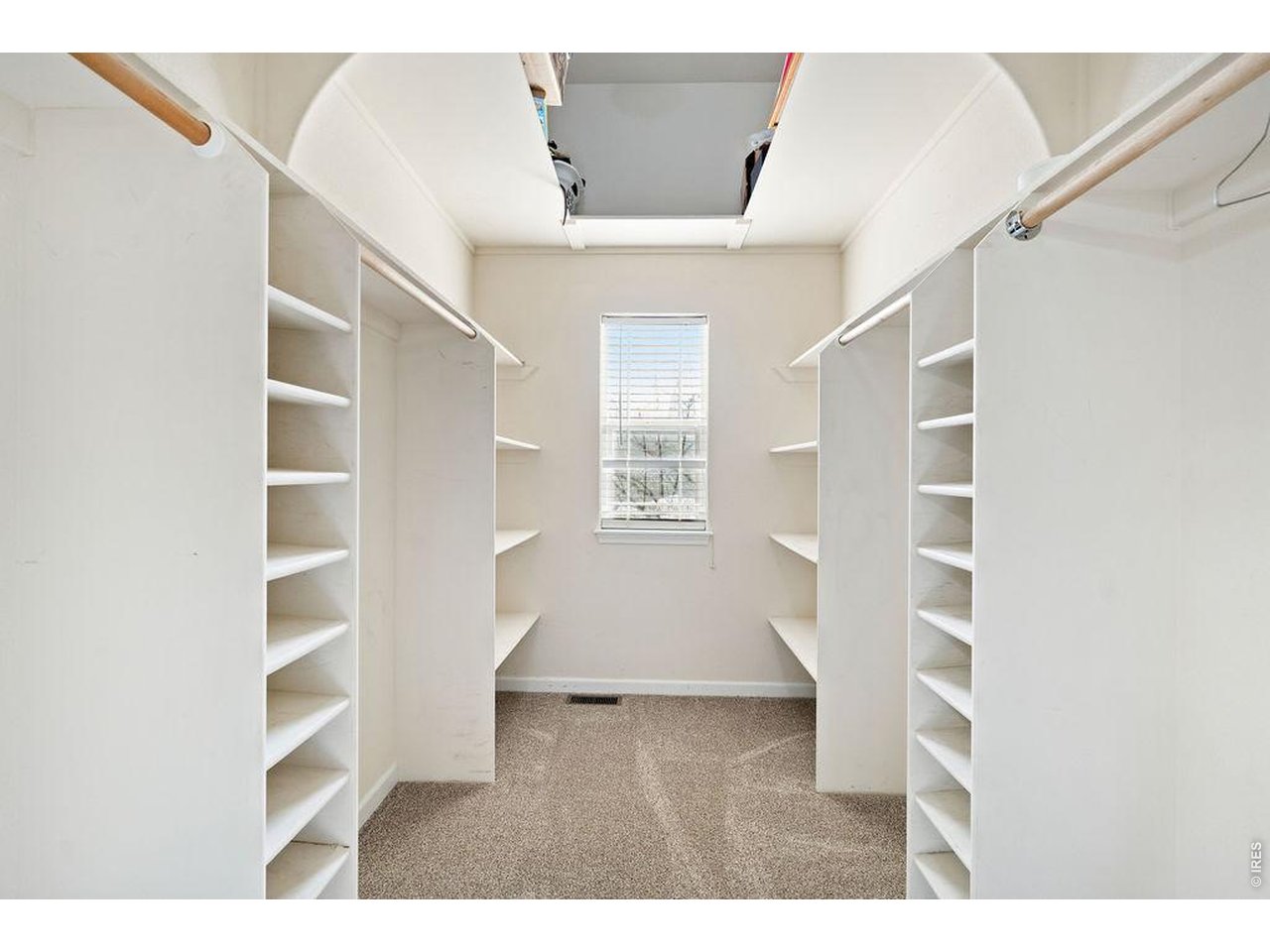 Property Photo 18 Walk-in Closet