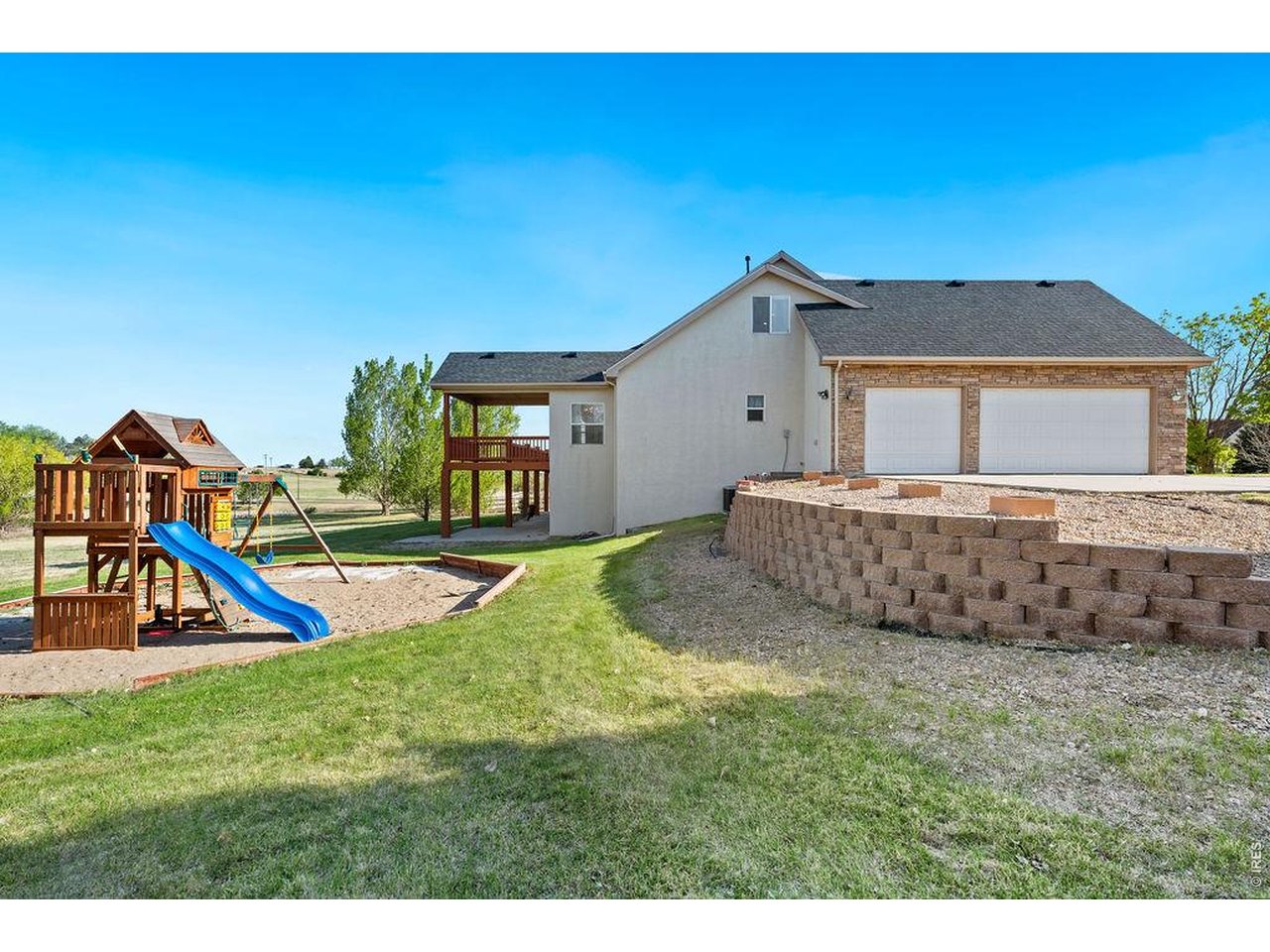 Property Photo 41 Playground