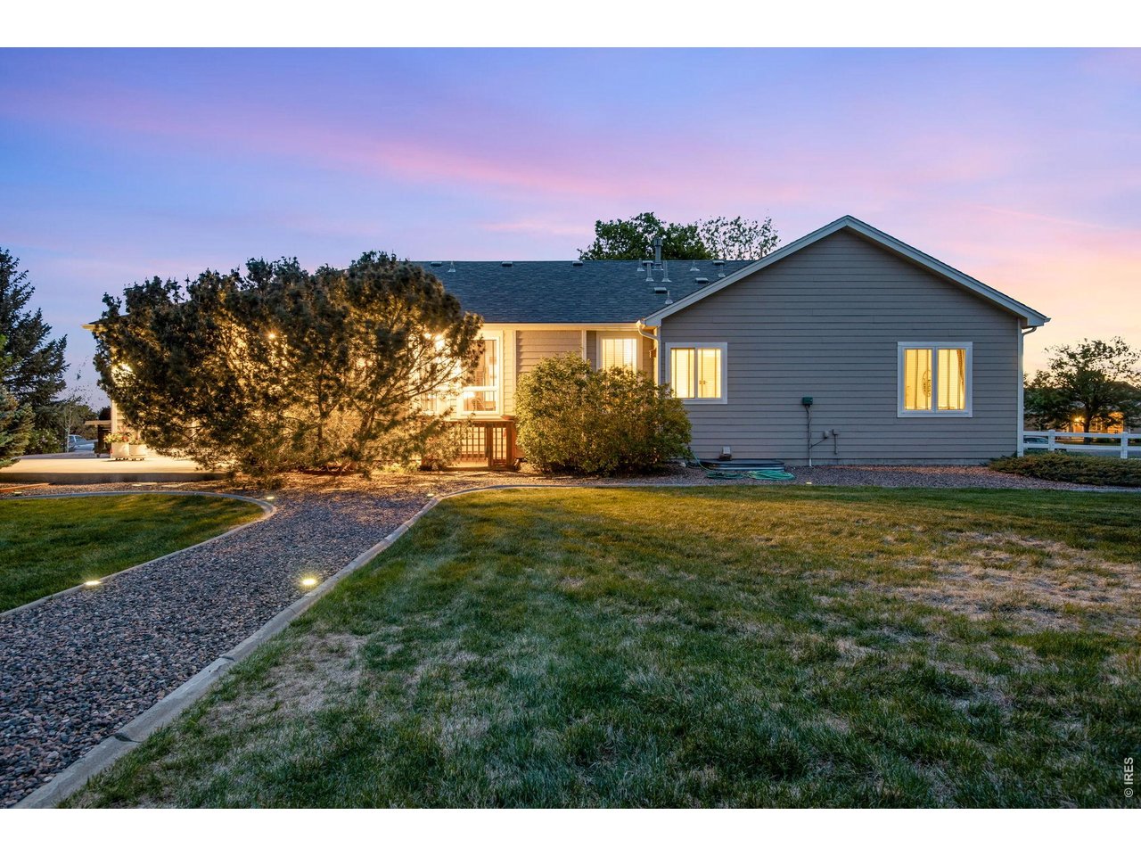 Pride of Ownership inside and out - even down to the concrete edging! Fully fenced. 