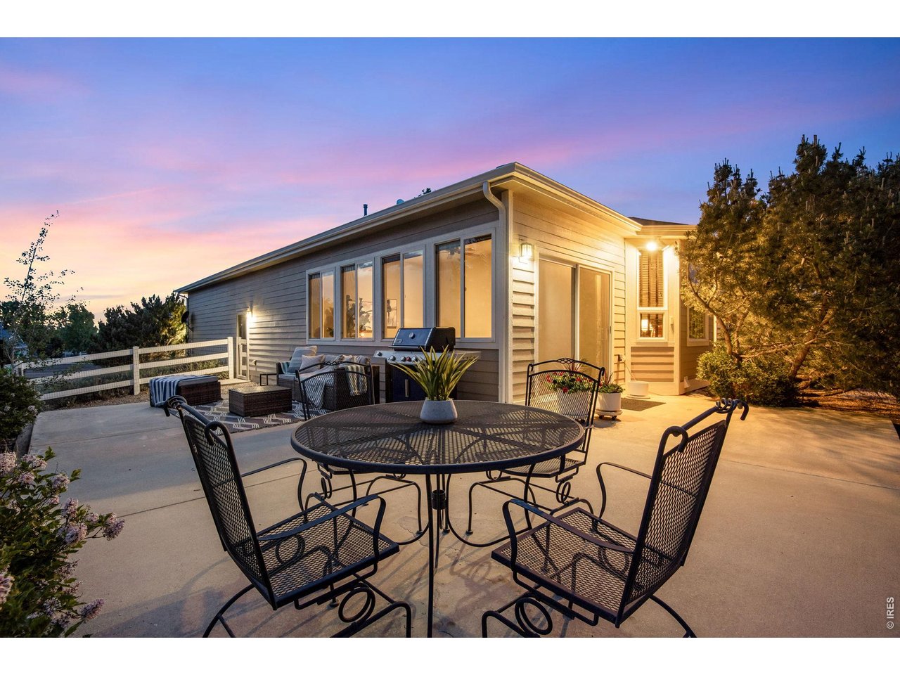 15 X 30, plenty of room here - for outdoor entertainment & tranquil days and nights. 