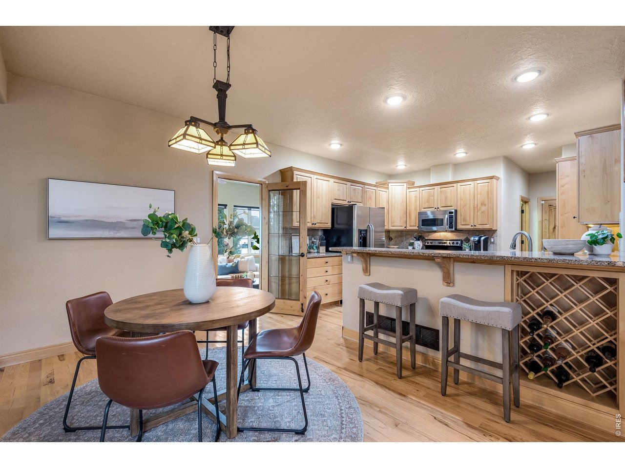 Another angle dining and kitchen. 