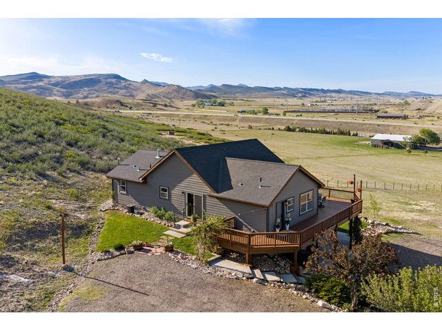 Property Photo 7 With Open Zoning, you can bring your animals, toys or just enjoy elbow room and nature 