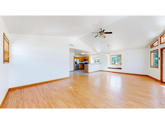 Property Photo 15 Living room