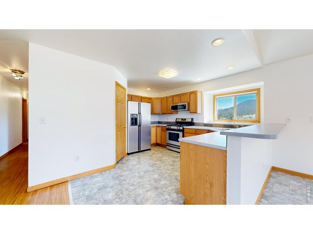 Property Photo 9 Kitchen