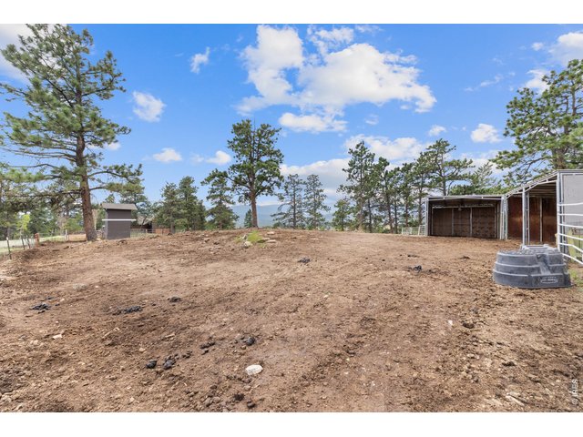 Property Photo 47 Loafing sheds in dry lot