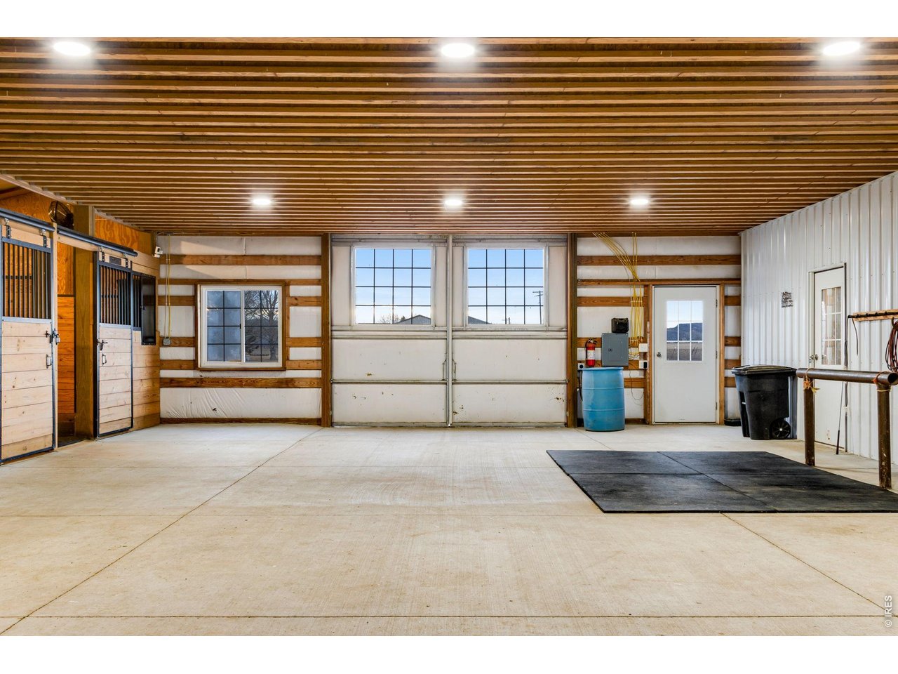 Tack room, hay storage, wash bay, 6 stalls...