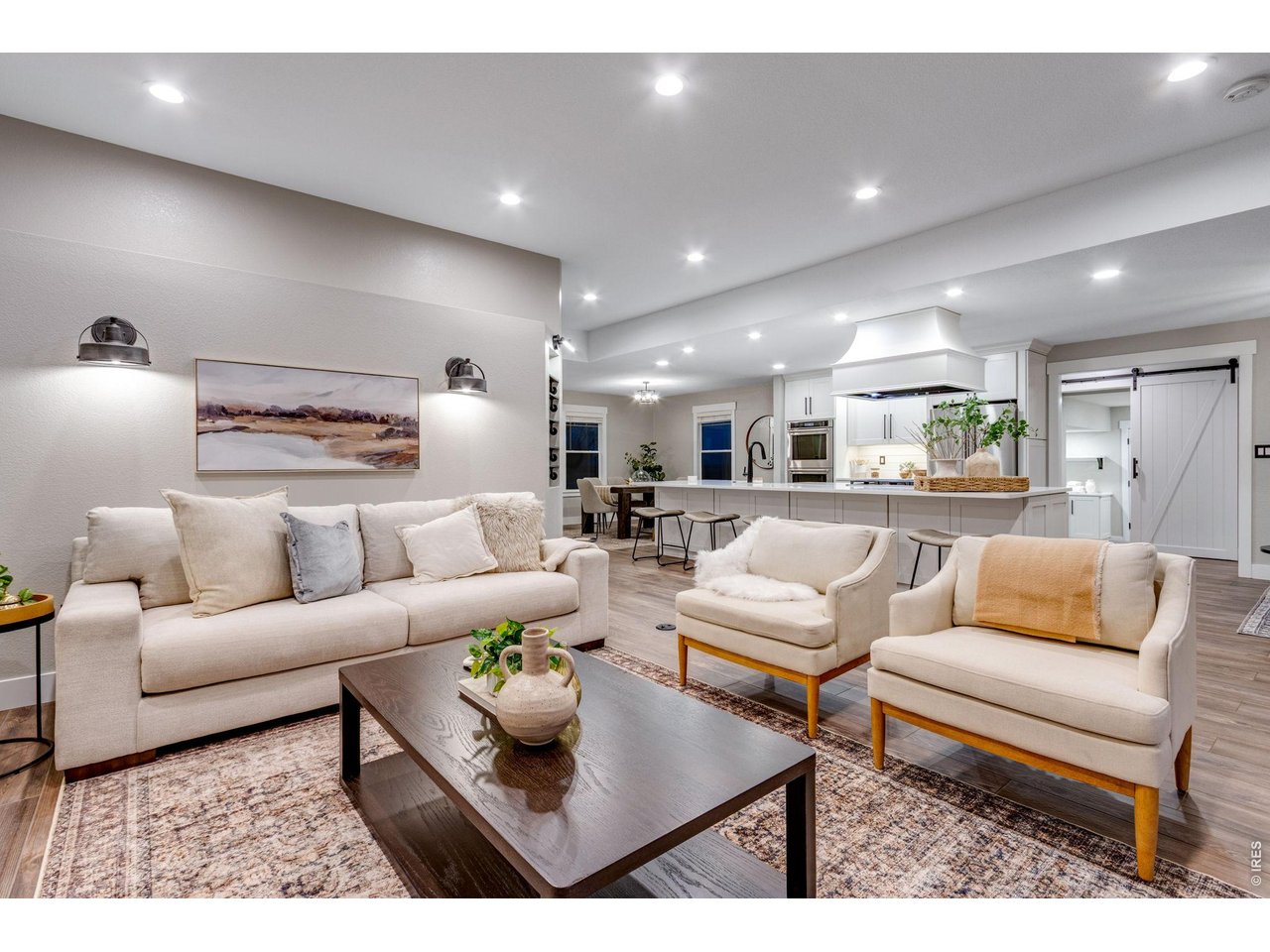 Spacious living room