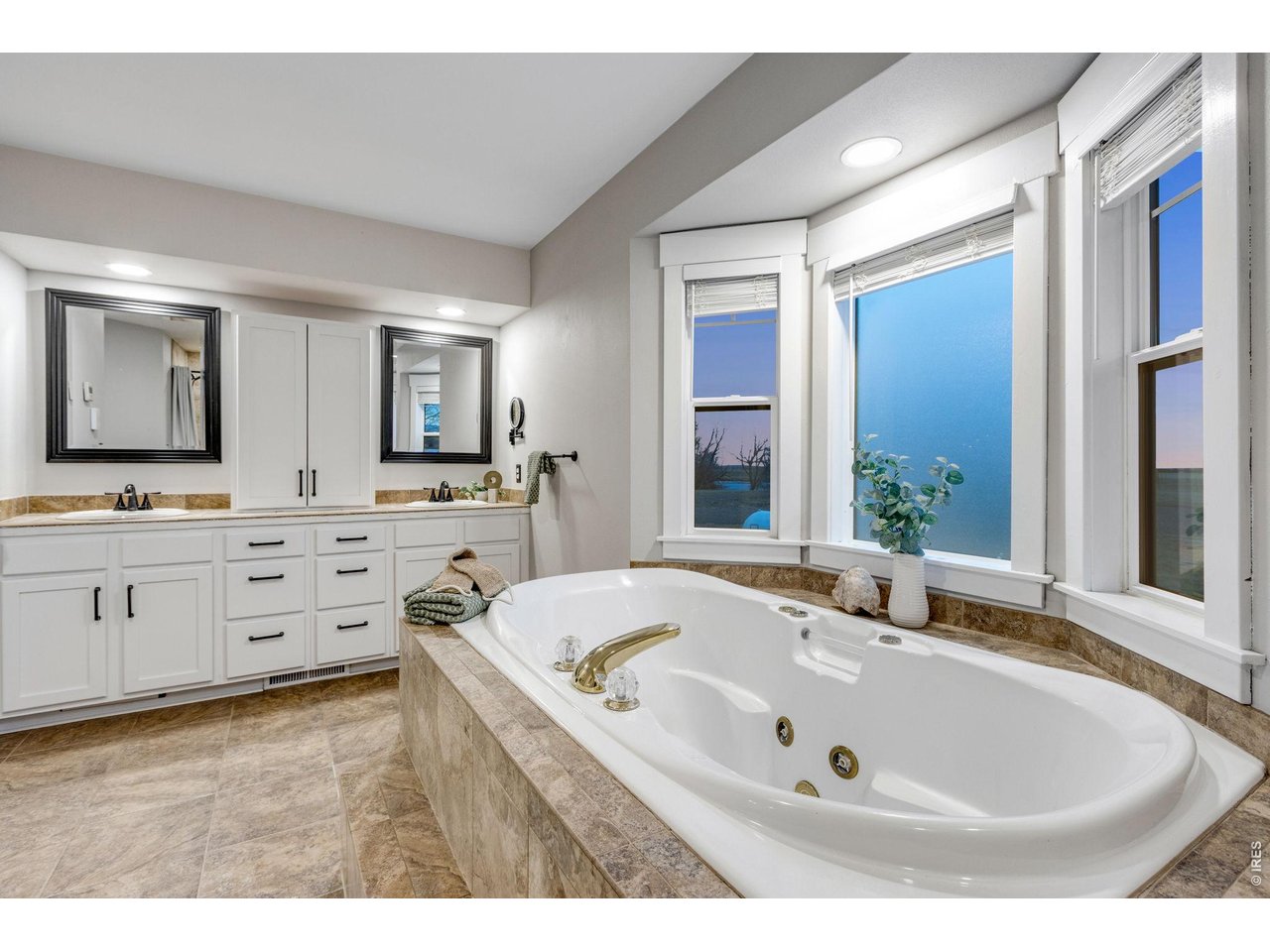 5-piece primary bath