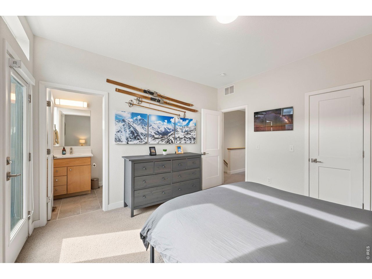 Primary bedroom with en suite full bath