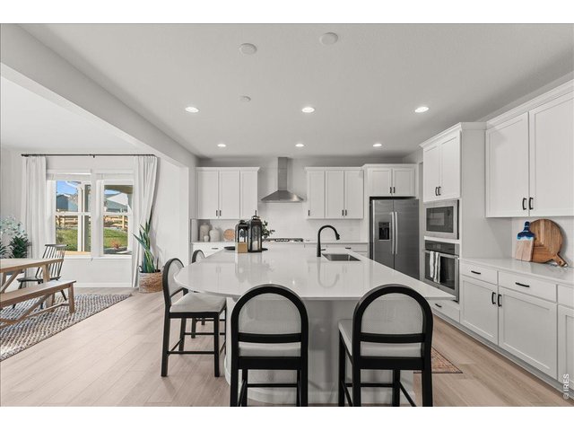 Property Photo 13 Stunning kitchen! 