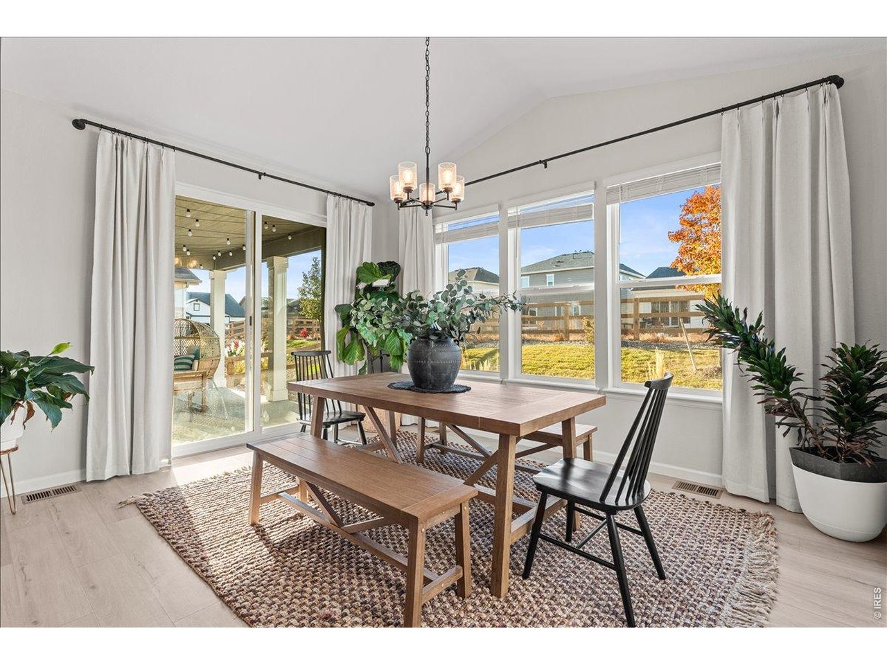 Dining area w/ tons of natural light 