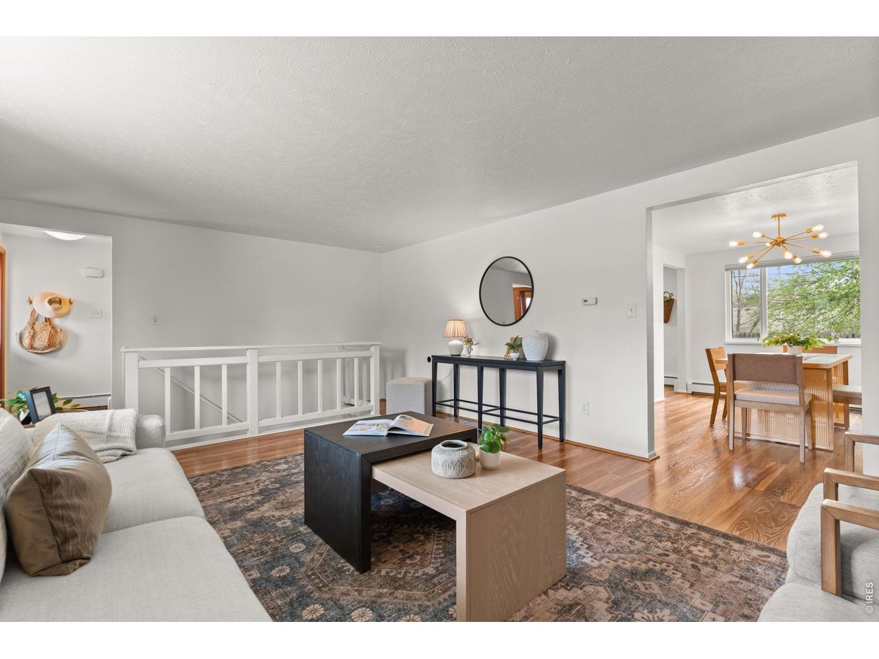 Spacious living room