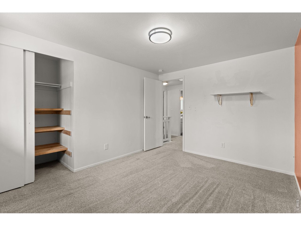 Second upstairs bedroom