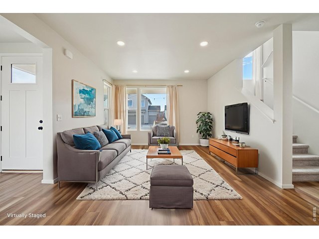 Property Photo 2 Living Room