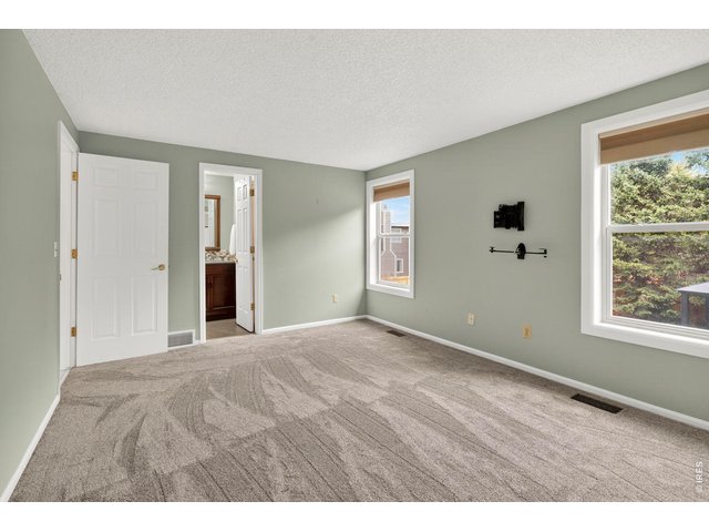 Property Photo 33 Bedroom 2
