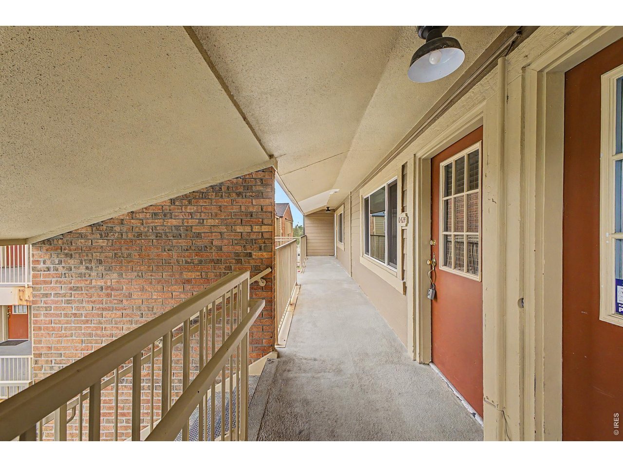 Covered Entryway 