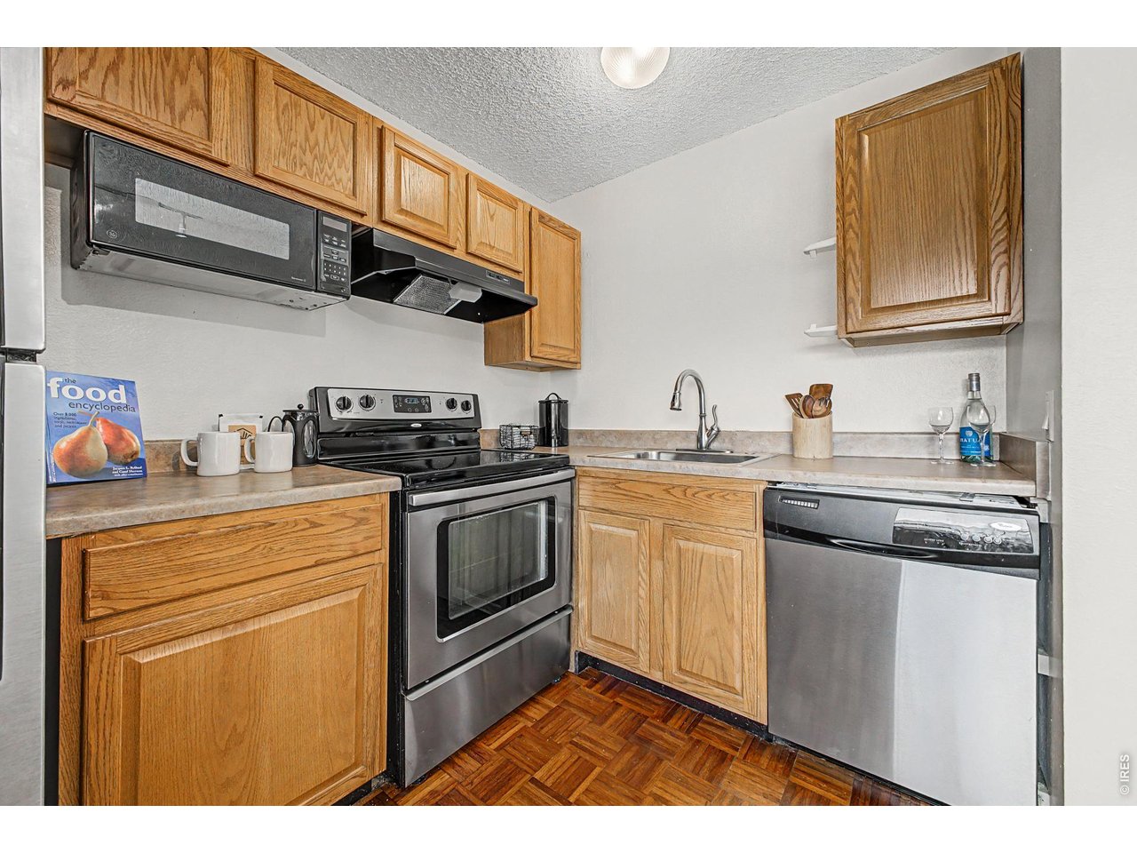 Stainless Appliances 