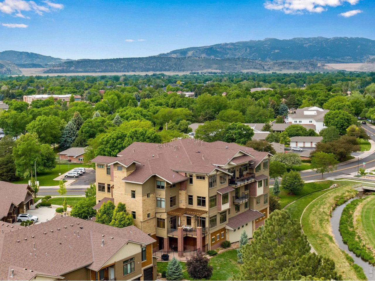 Where the Rockies meet refined living. Crafted by Brinkman & Everitt, exceptional 2011 Arrowhead residence carrying the quiet confidence of a home that was expertly crafted with an eduring vision. Spacious RANCH style with 2 Primary Suites + an office! 