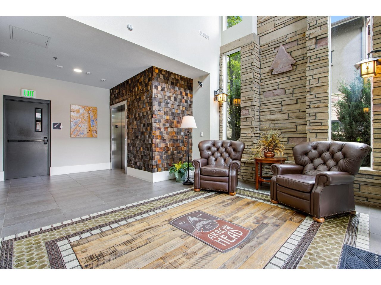 Comfortable and Elegant entry/greeting area, spacious windows originally built within LEED standards.