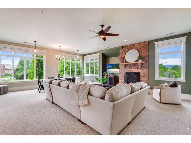 Property Photo 20 West side location provides stunning evening sunsets, oversized full flagstone gas fireplace and blower.