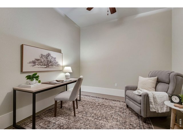 Property Photo 32 Oversized Office or Flexspace! Could be a wonderful studio or yoga room! 