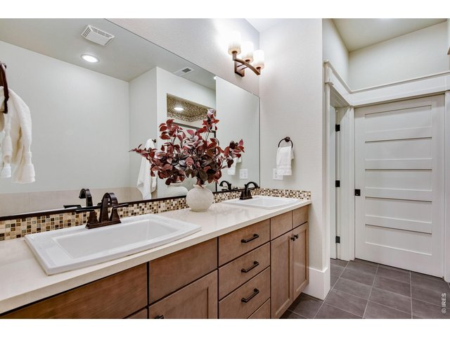 Property Photo 46 Spacious dual vanities and walk-in closet