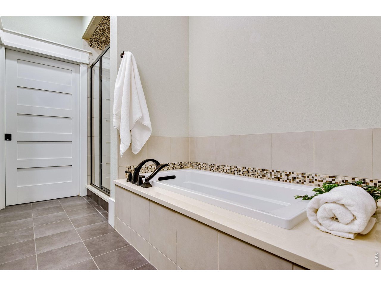 Soaking tub and solid core doors! 