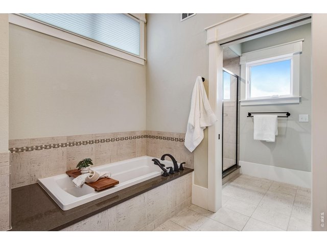 Property Photo 36 Large Soaking tub! 