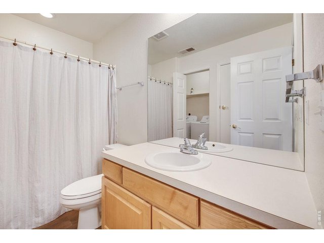 Property Photo 17 Hall guest Bath with new LVP flooring