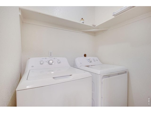 Property Photo 24 Laundry with washer/dryer included