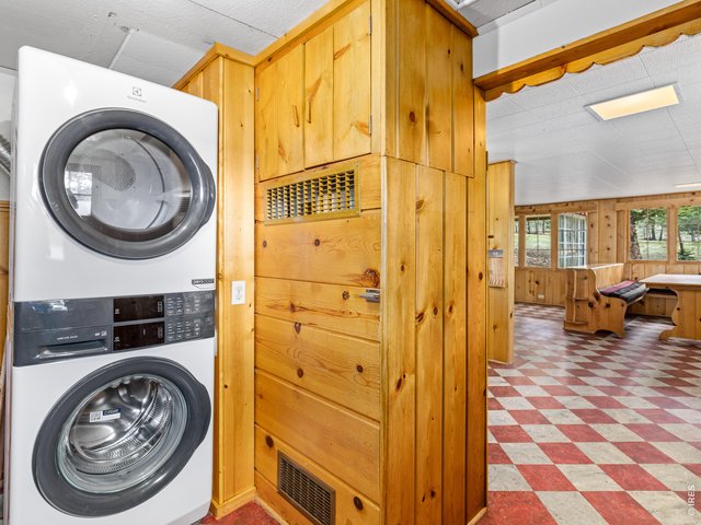Property Photo 17 New washer & dryer