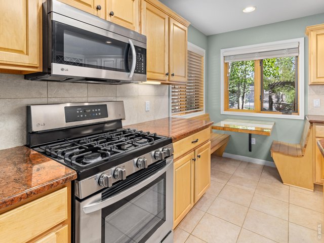 Property Photo 15 Built-in banquette for everyday dining