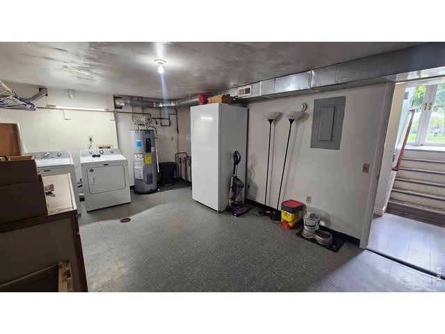 Property Photo 19 Laundry